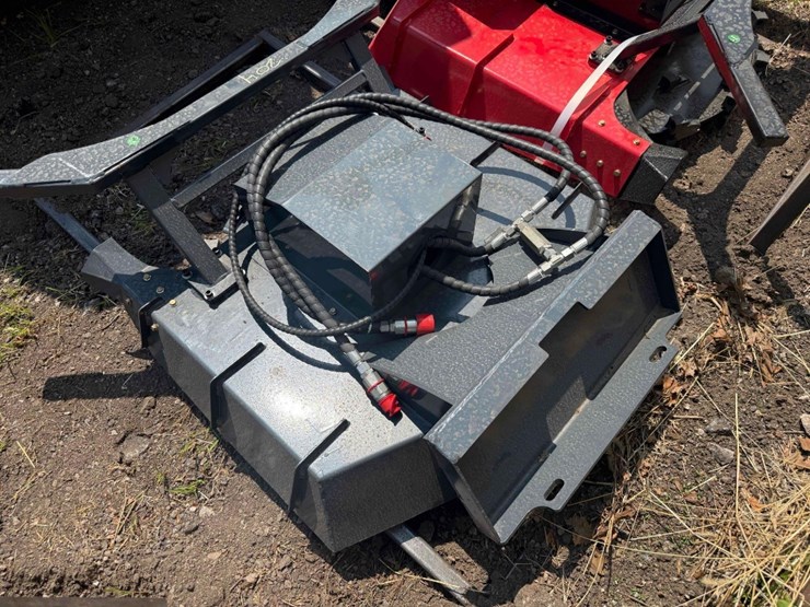 new-giyi-mini-skid-steer-disc-mulcher-mdm50-image-6
