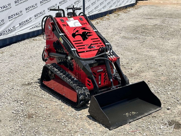mini-skid-steer-loader-image-4