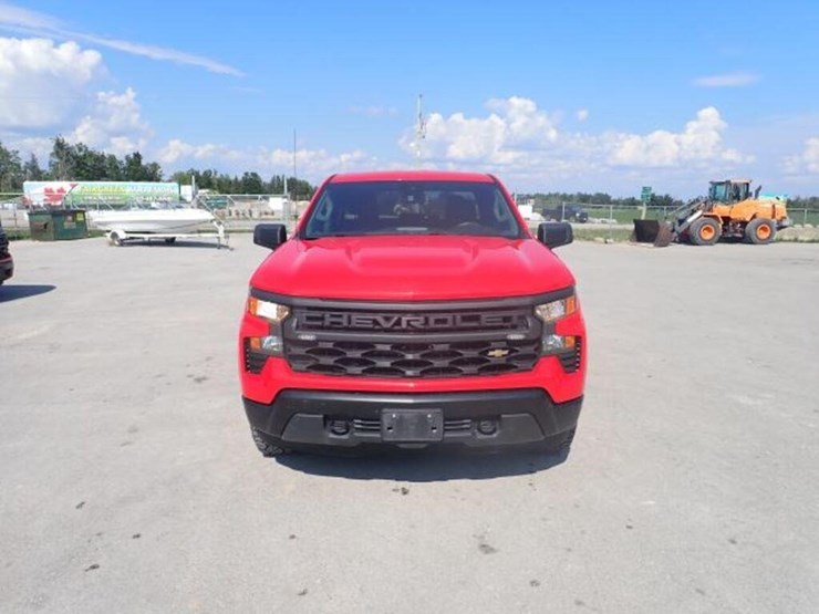 2023-chevrolet-silverado-1500-image-2