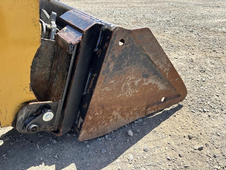 2022-asv-rt40-skid-steer-track-loader-image-12