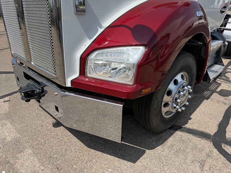 2018-kenworth-t880-image-9