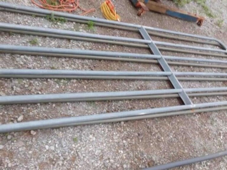 2-12'-6-bar-gates-image-1