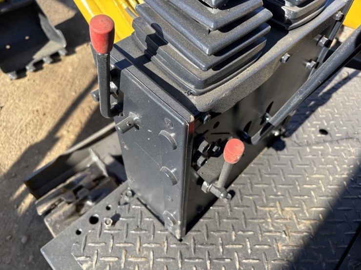 yanmar-hydraulic-excavator-image-26