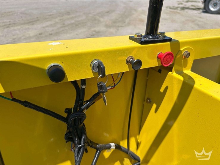 crawler-dumper-with-seat-image-10