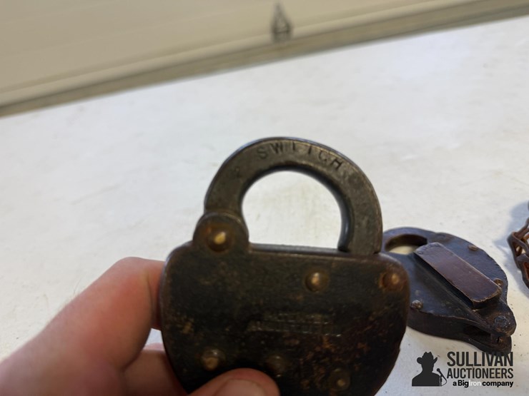 antique-locks-image-6