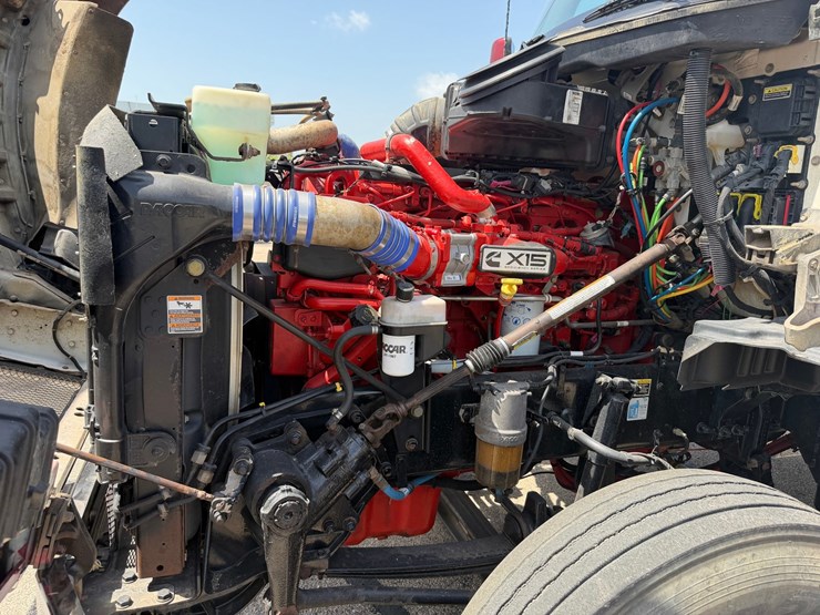 2018-kenworth-t880-image-55
