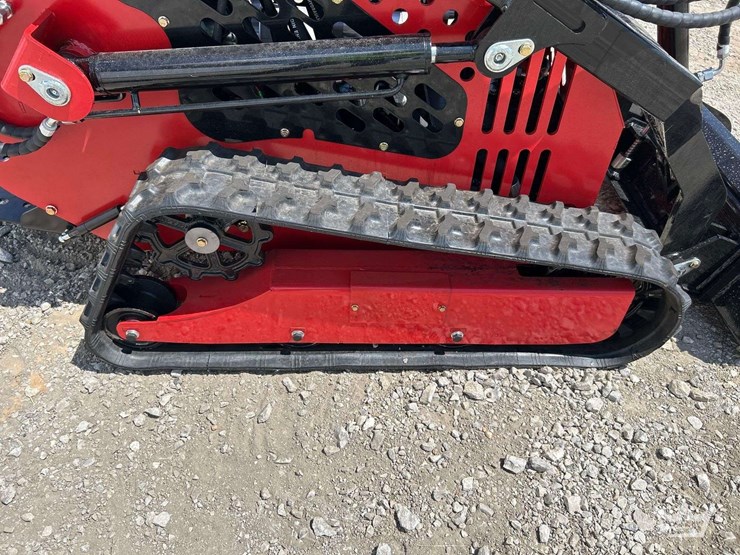 mini-skid-steer-loader-image-14