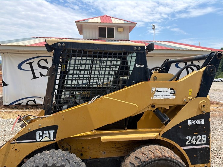 caterpillar-242b-image-17