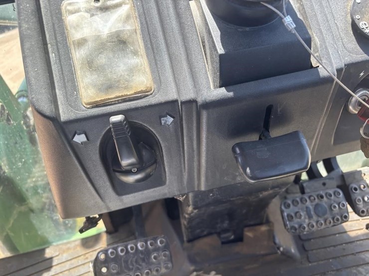 john-deere-5220-image-38
