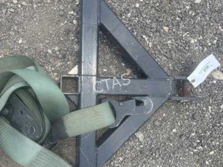 #236-•-3-pt-trailer-hitch-adapter-w/-ratchet-strap-image-2