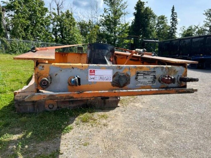 2010-eager-beaver-50gsl/3-50-ton-quad/a-lowboy-112-image-11