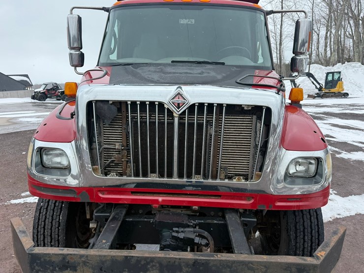 #1422-•-2006-international-7600sfa-tri-axle-dump-truck-image-21