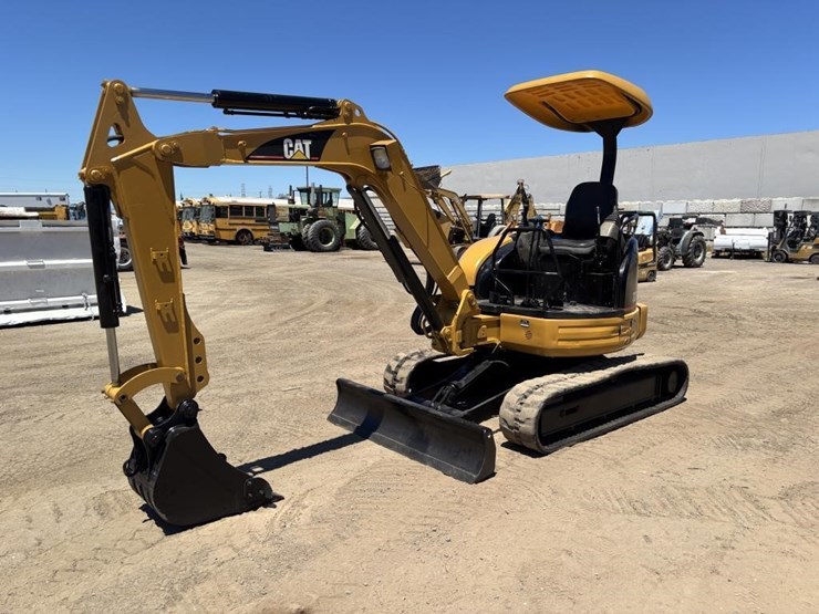 caterpillar-303cr-image-1