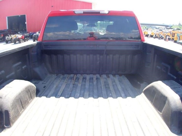 2024-chevrolet-silverado-1500-image-33