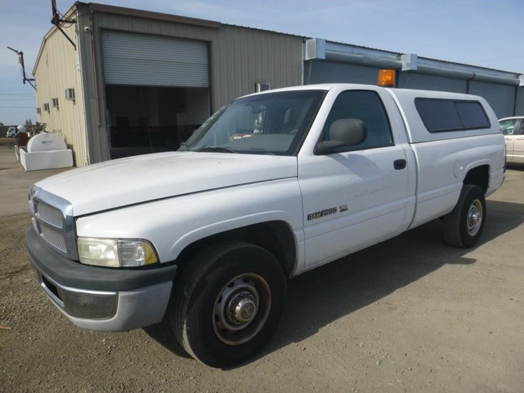 2001-dodge-ram-2500-image-1