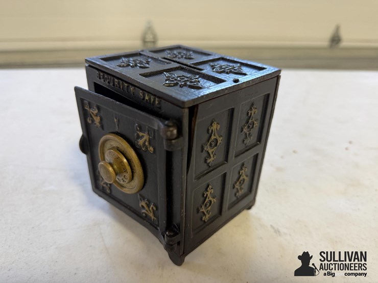 cast-iron-piggy-bank-image-2