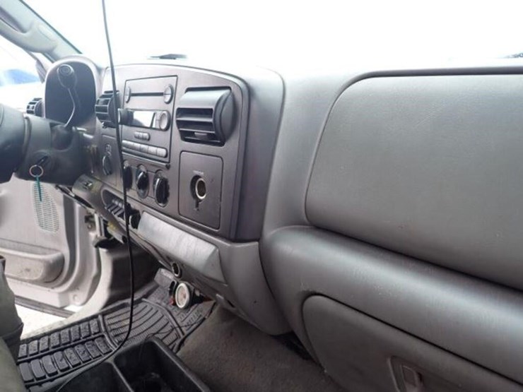 2007-ford-f350-xlt-image-48
