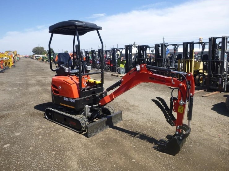 2026-tpm-18hh-hydraulic-excavator-image-2