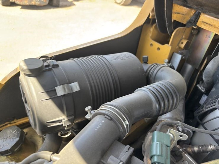 2015-caterpillar-2c6500-image-37