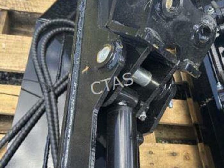 #40-•-32"-mini-excavator-hydraulic-tilting-bucket-image-3
