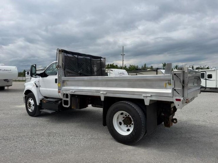 2022-ford-f650-xl-image-5