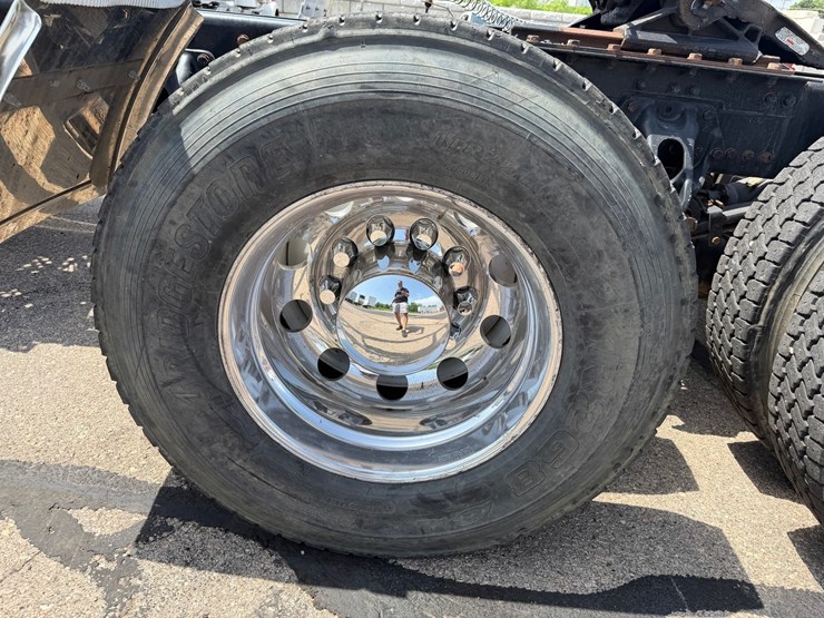 2018-kenworth-t880-image-69
