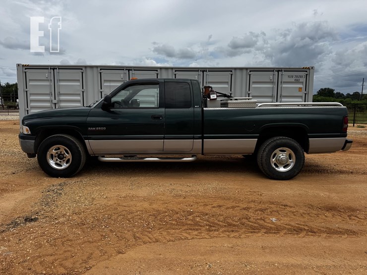 2001-dodge-ram-2500-image-2