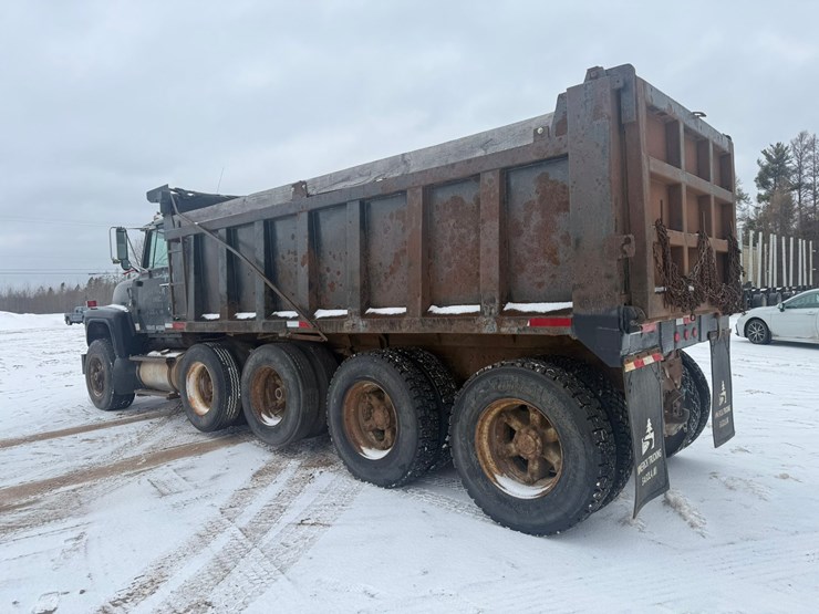 #1434-•-1990-ford-quad-axle-dump-truck-image-3