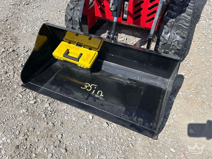 mini-skid-steer-loader-image-10