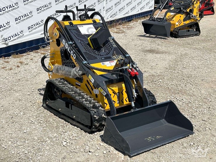mini-skid-steer-loader-image-4