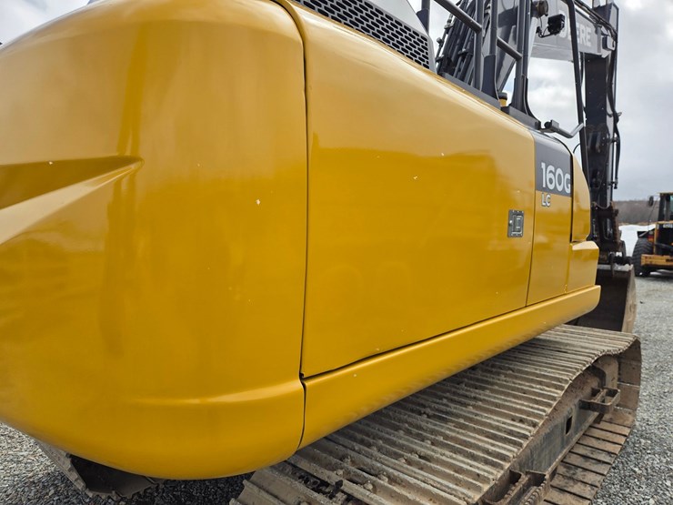 2019-deere-160g-lc-image-26