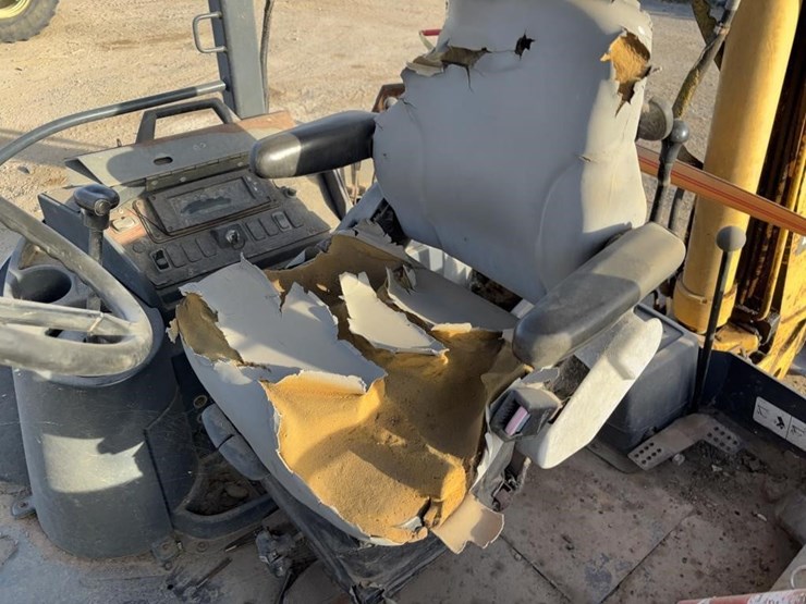 2001-deere-310g-image-15