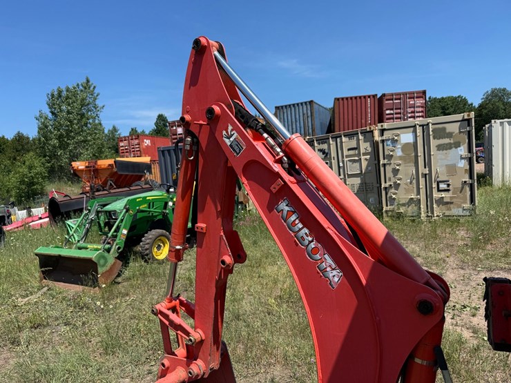 kubota-b26-image-43