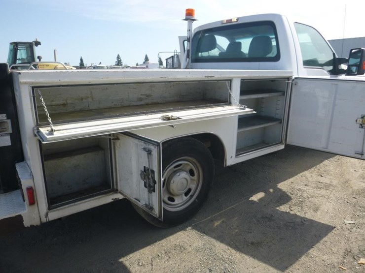 2011-ford-f250-image-9