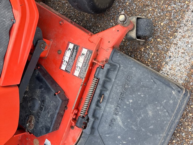 kubota-zd331-image-10