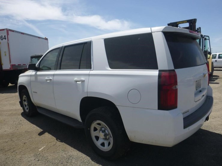 2018-chevrolet-tahoe-image-4