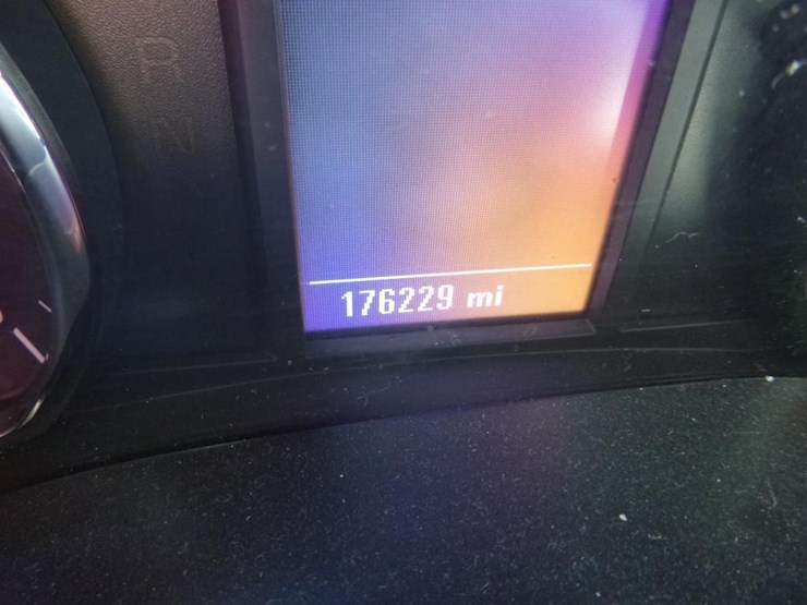 2017-chevrolet-1500-image-13