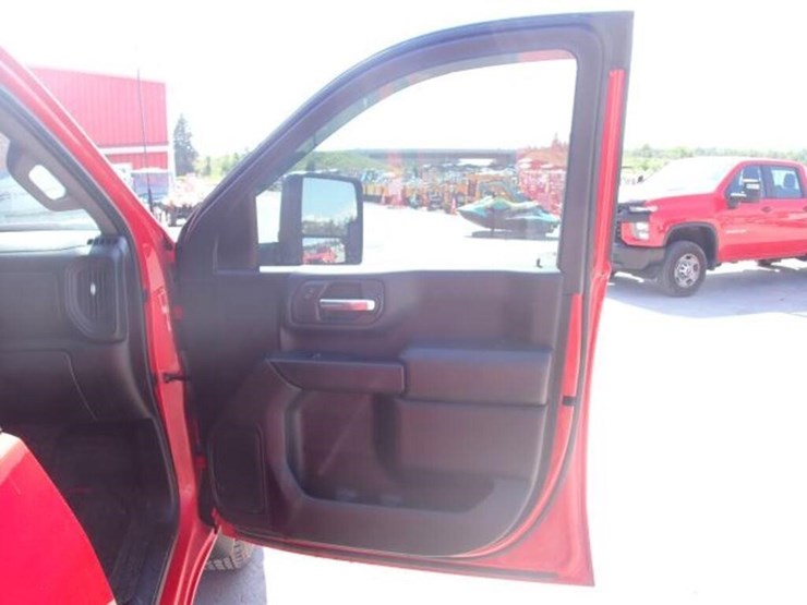 2023-chevrolet-silverado-2500-image-39