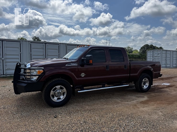 2015-ford-f250-sd-xlt-image-1