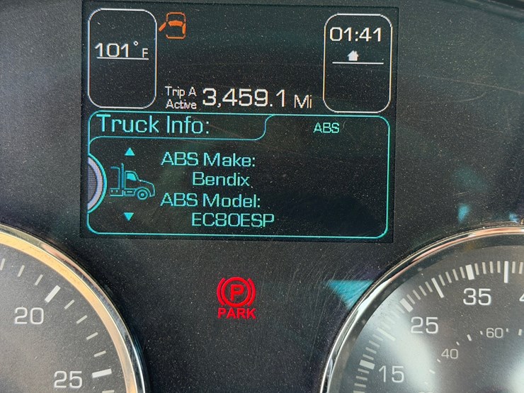 2018-kenworth-t880-image-44