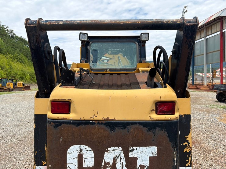 caterpillar-242b-image-25