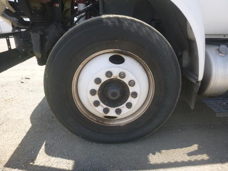 2015-ford-f750-image-27