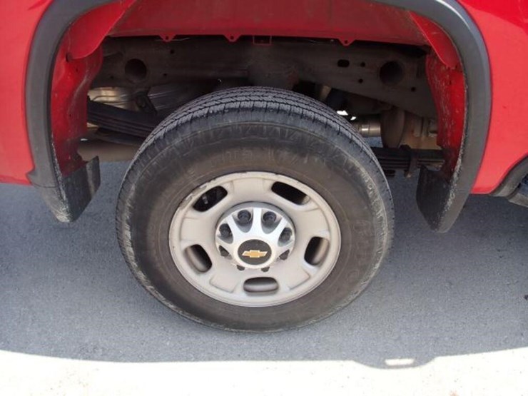 2022-chevrolet-silverado-2500-image-60