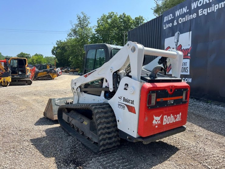 2023-bobcat-t770-image-4
