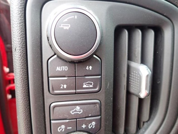 2022-chevrolet-silverado-1500-image-17