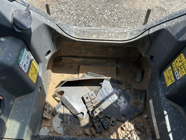 2021-bobcat-t76-image-14
