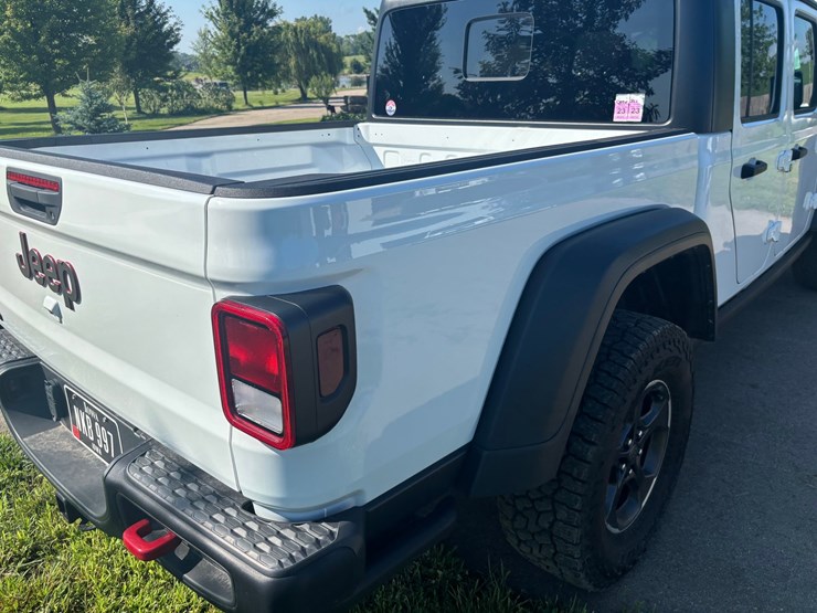 #2170-•-2023-jeep-gladiator-pickup-image-17