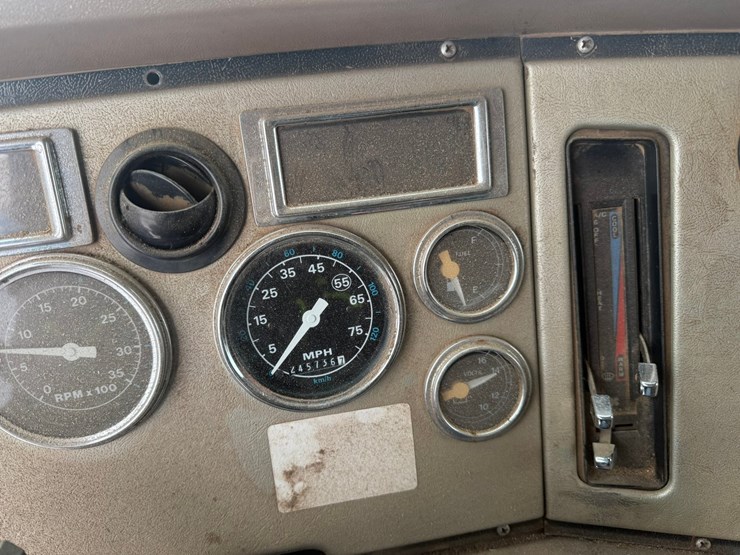 #1434-•-1990-ford-quad-axle-dump-truck-image-52