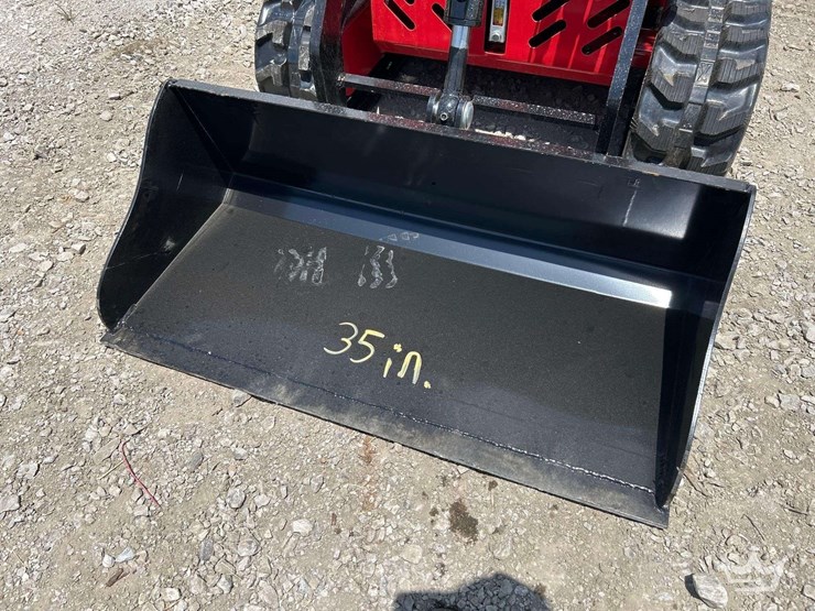 mini-skid-steer-loader-image-10