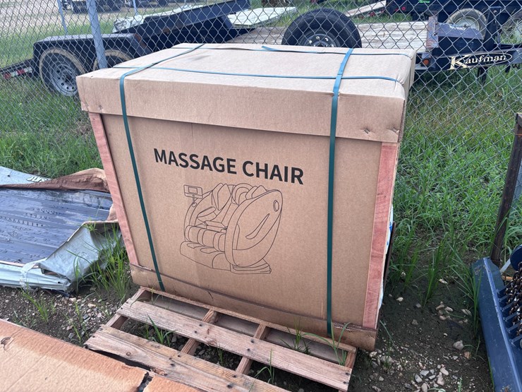 #8047-•-massage-chair-image-1